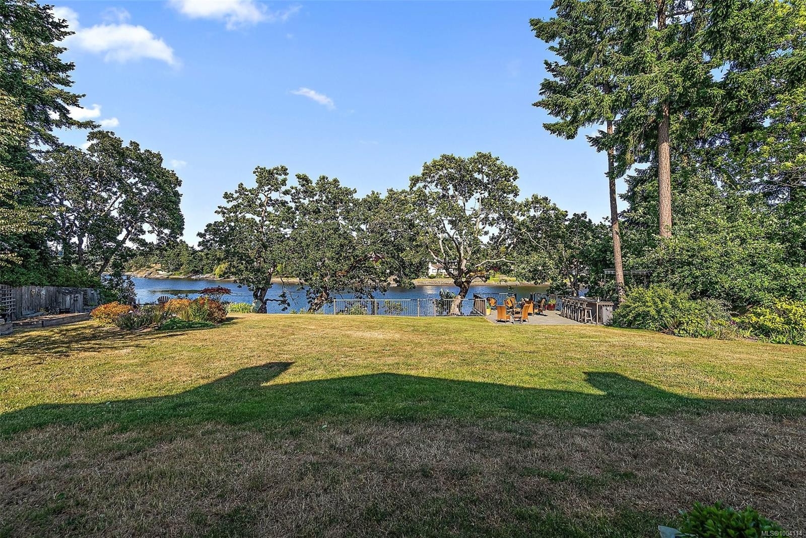 2751 Shoreline Dr, View Royal, BC