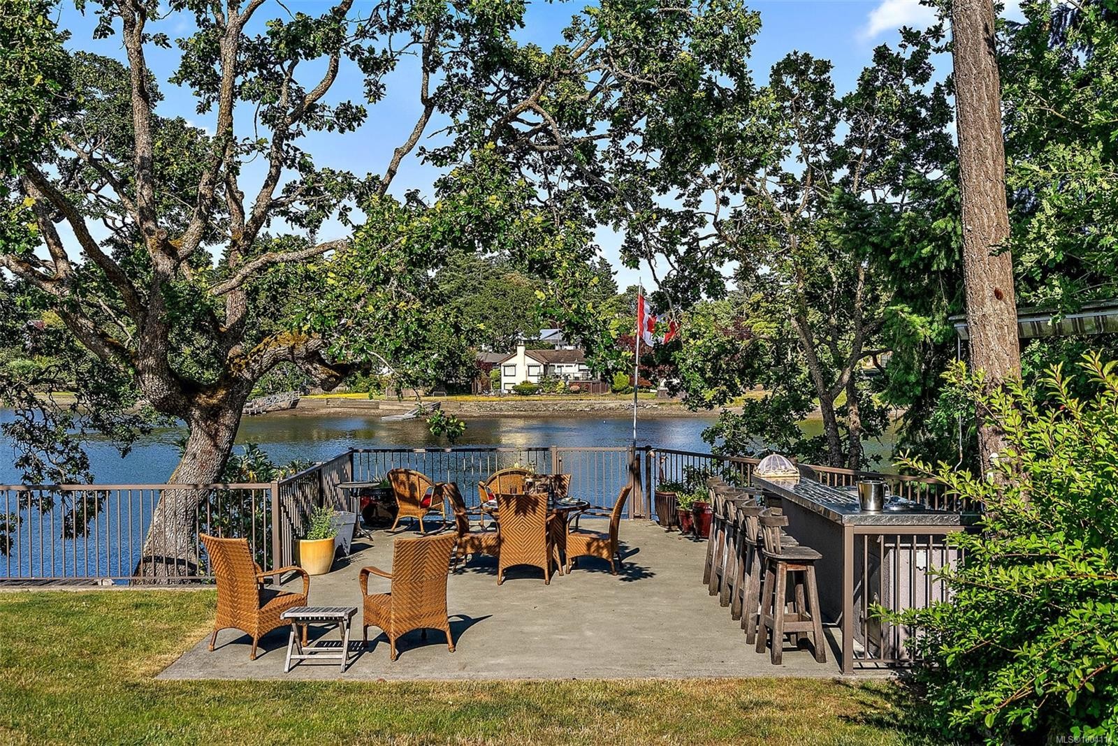 2751 Shoreline Dr, View Royal, BC