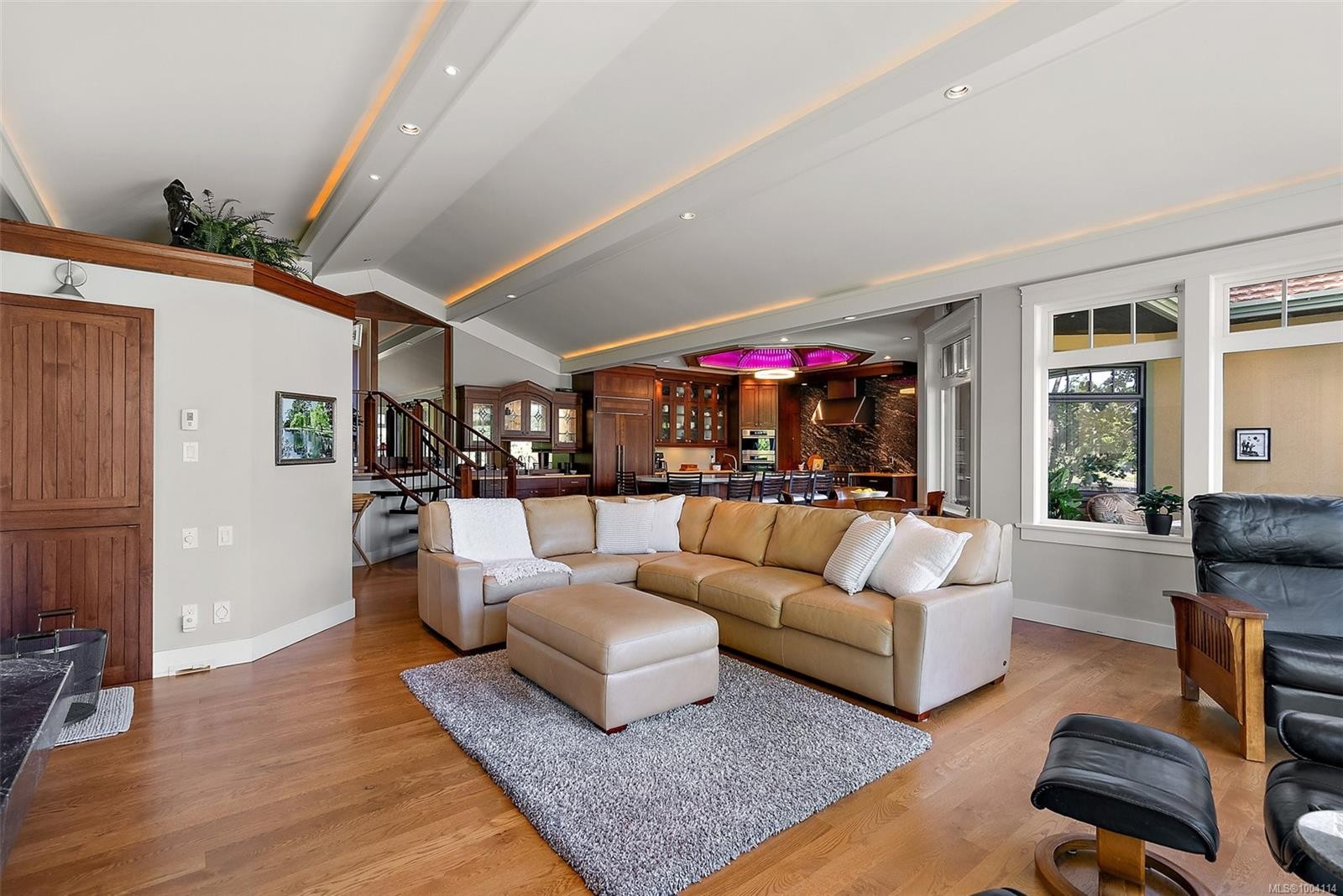 2751 Shoreline Dr, View Royal, BC