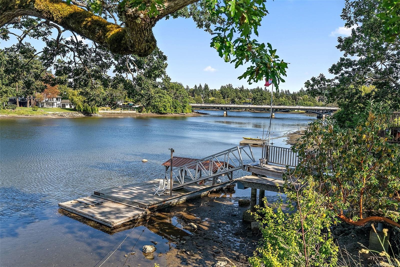 2751 Shoreline Dr, View Royal, BC