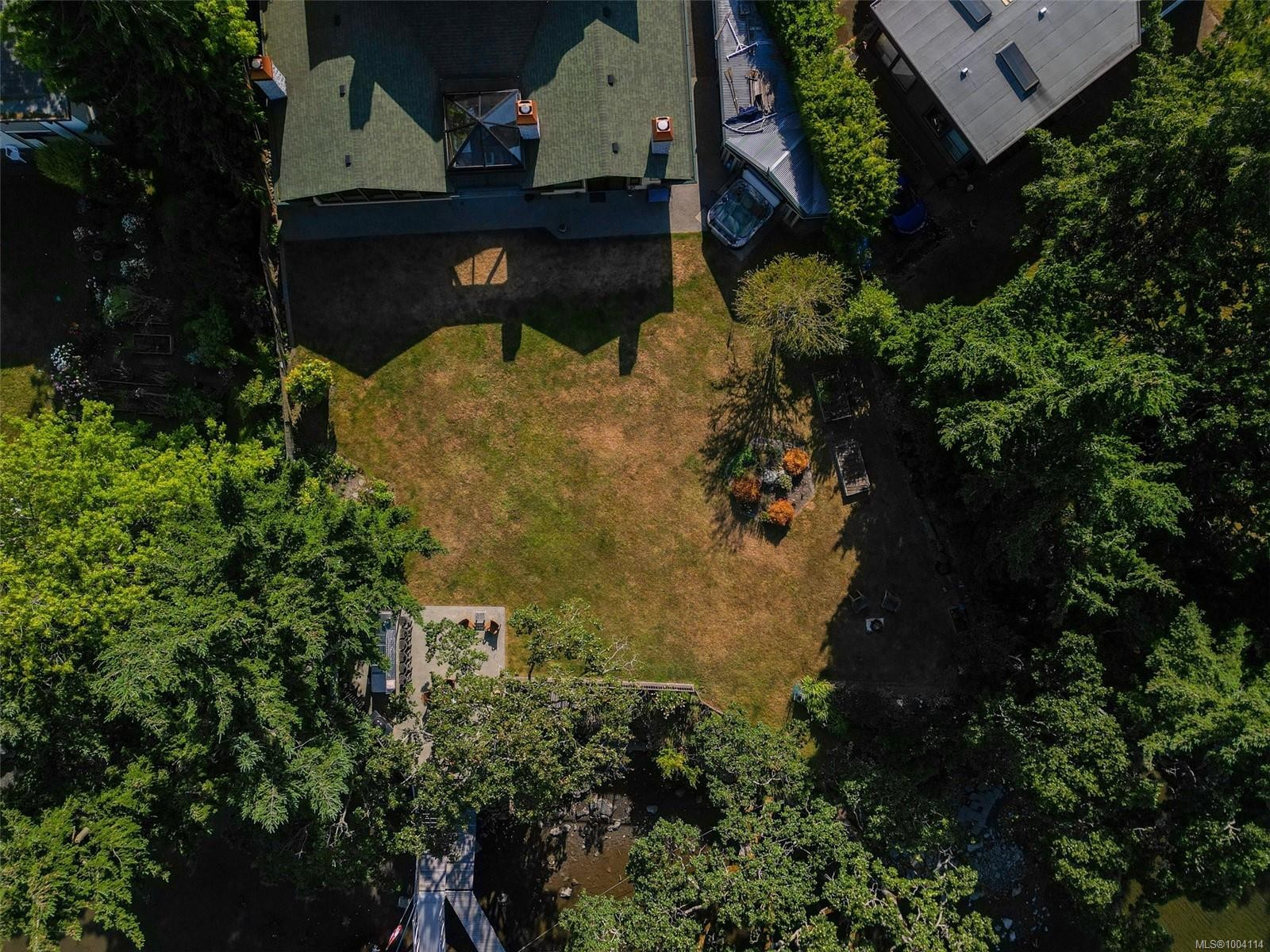 2751 Shoreline Dr, View Royal, BC