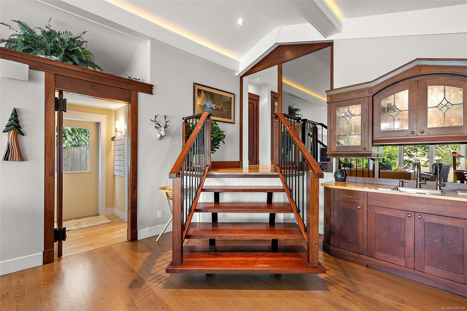 2751 Shoreline Dr, View Royal, BC