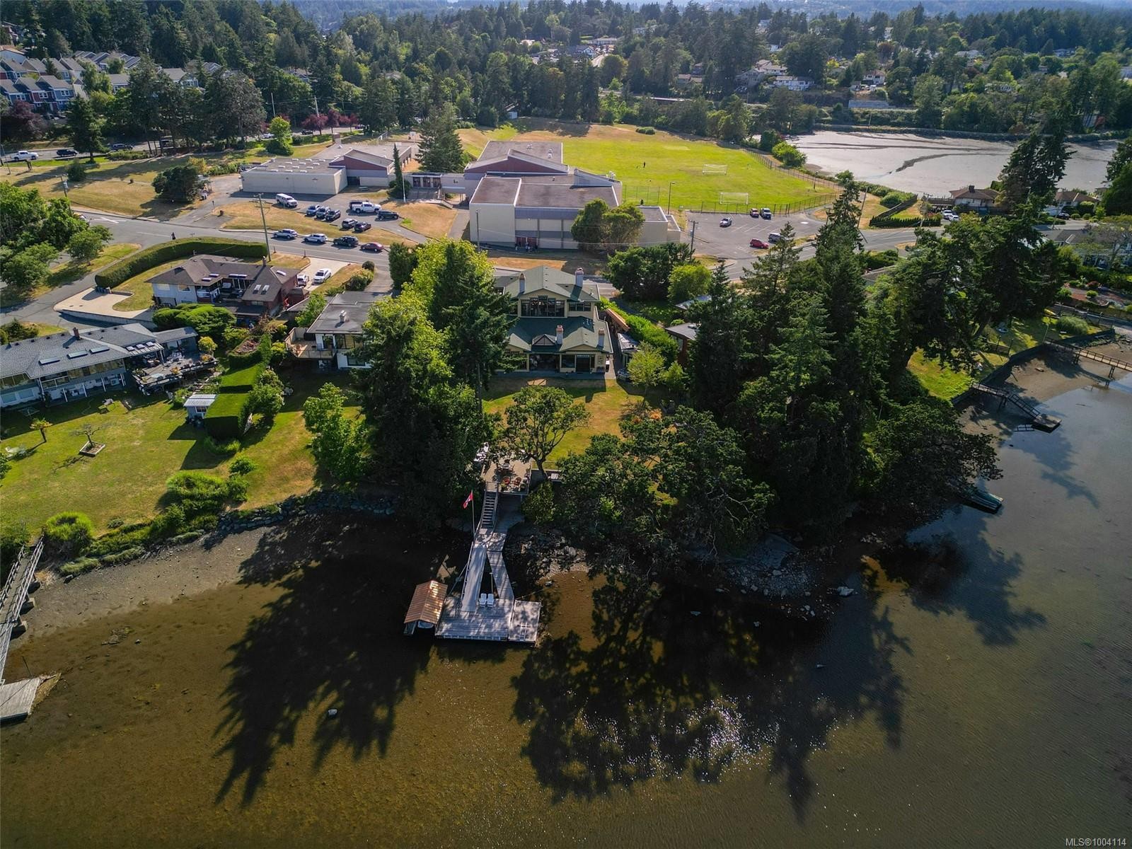 2751 Shoreline Dr, View Royal, BC