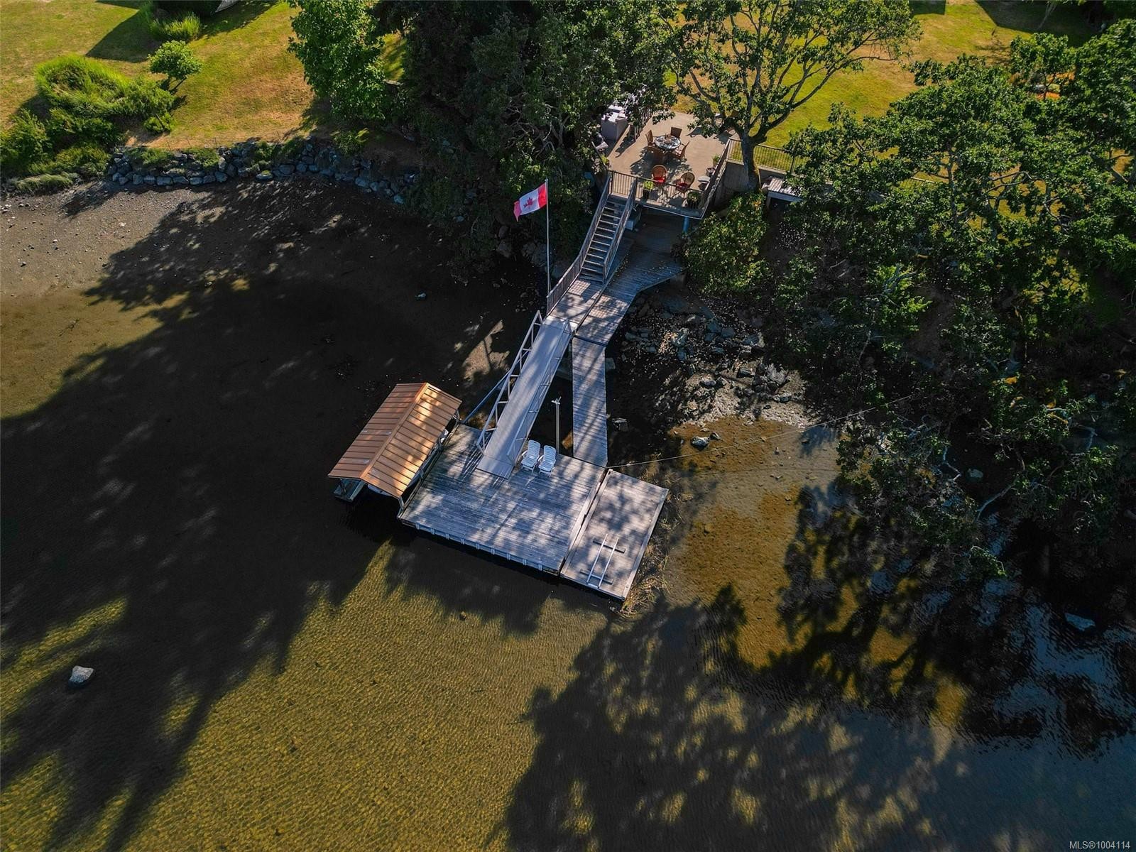 2751 Shoreline Dr, View Royal, BC