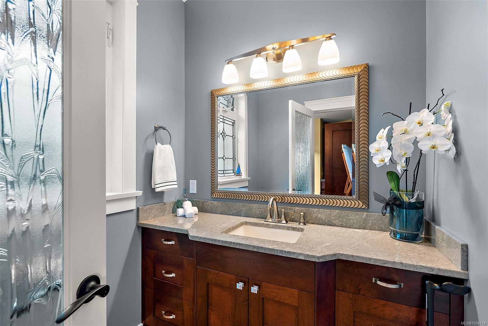 2751 Shoreline Dr, View Royal, BC