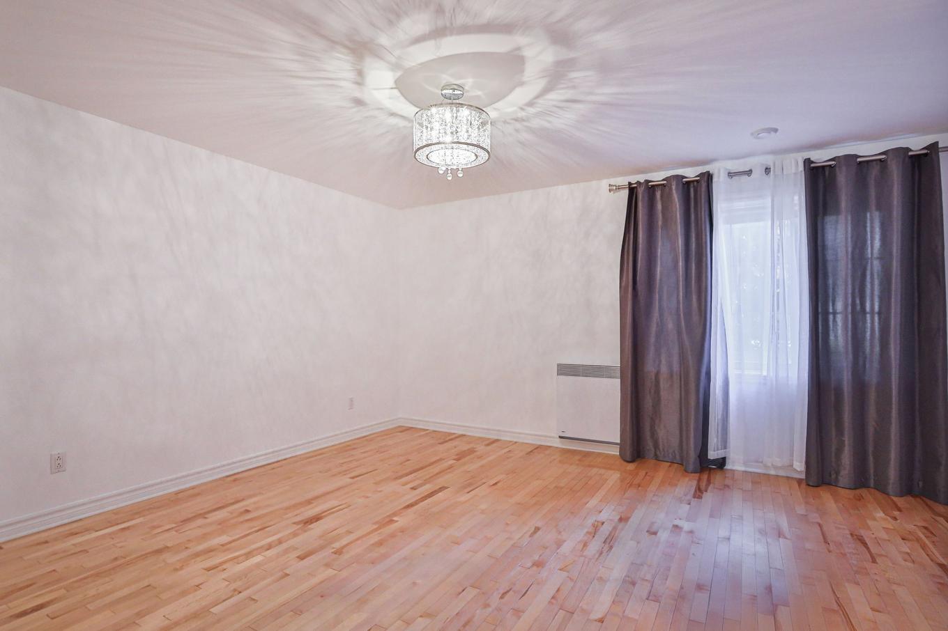 Primary bedroom - 2336 Rue Harriet-Quimby, Montréal (Saint-Laurent), QC - Indoor Photo Showing Other Room