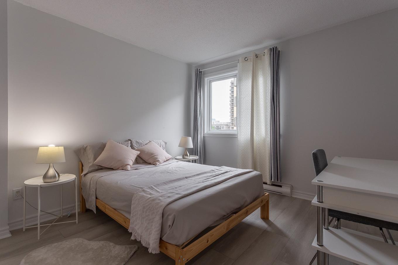 Bedroom - 1010-3480 Rue Simpson, Montréal (Ville-Marie), QC - Indoor Photo Showing Bedroom