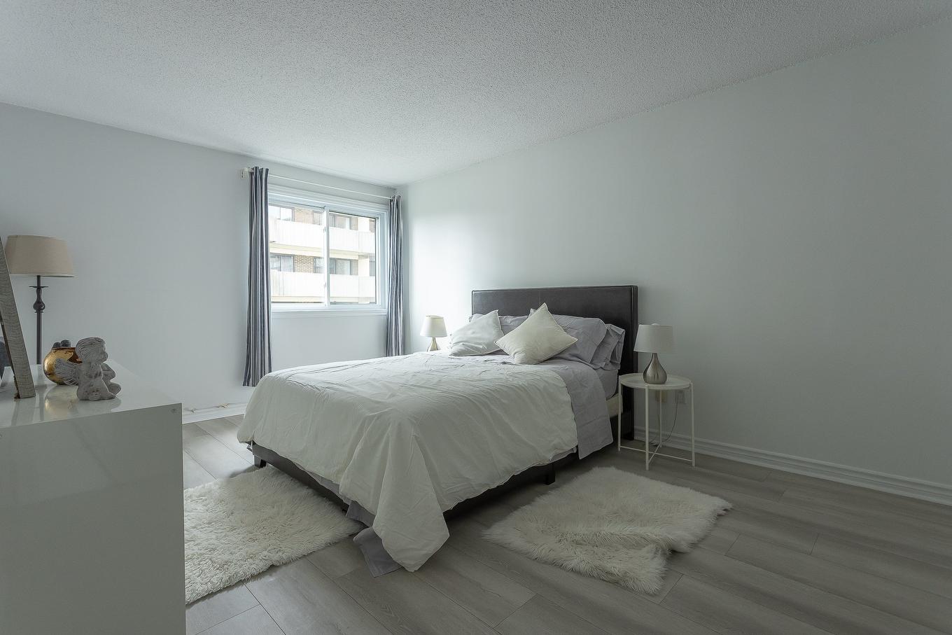 Primary bedroom - 1010-3480 Rue Simpson, Montréal (Ville-Marie), QC - Indoor Photo Showing Bedroom