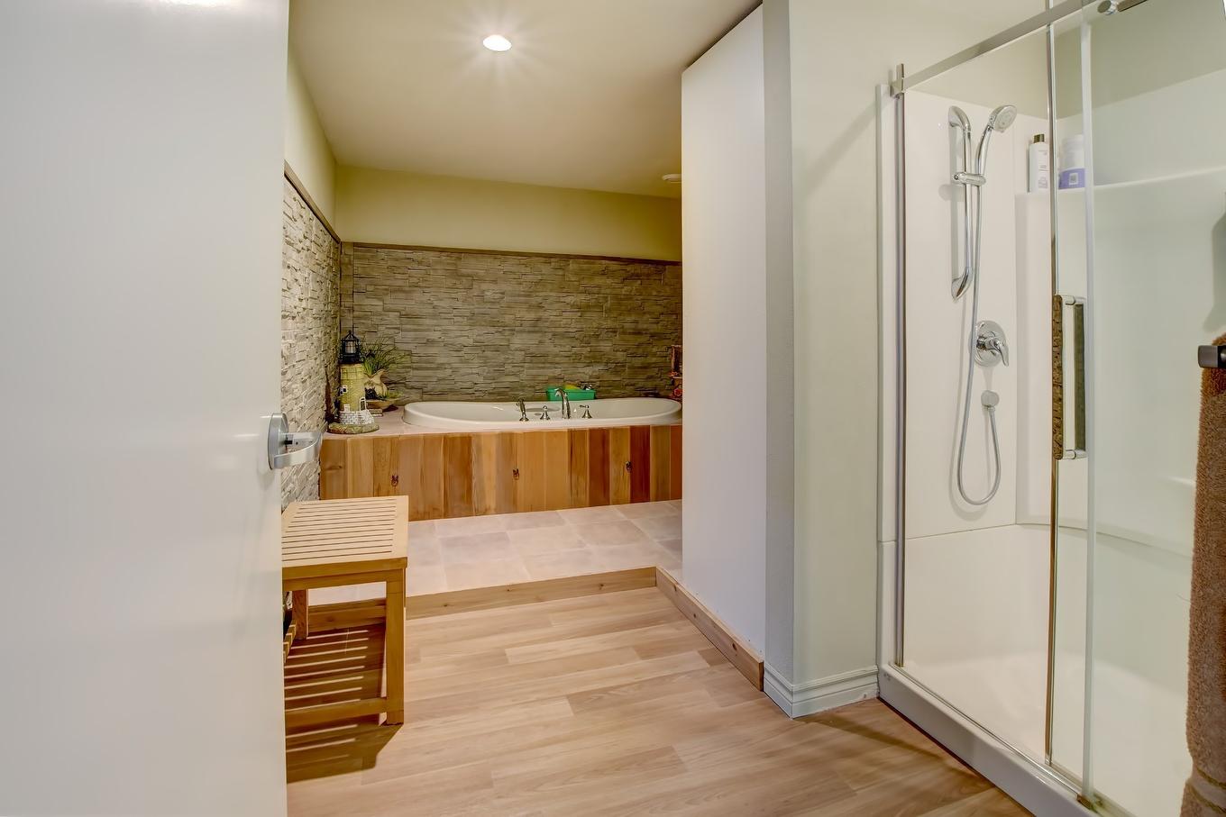 Salle de bains - 2170 Route 125, Sainte-Julienne, QC - Indoor Photo Showing Bathroom