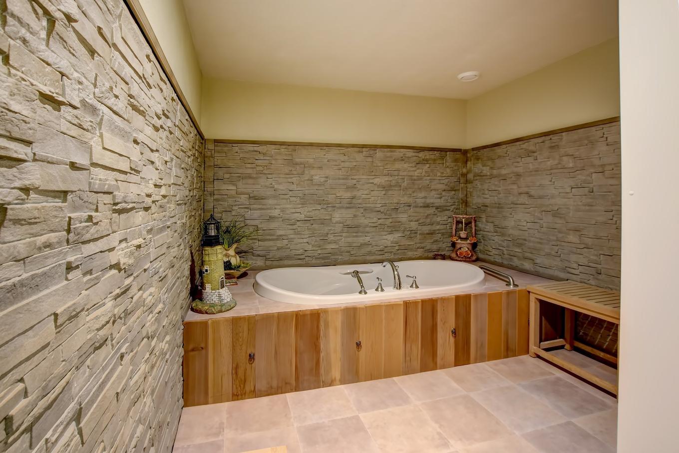 Salle de bains - 2170 Route 125, Sainte-Julienne, QC - Indoor Photo Showing Bathroom