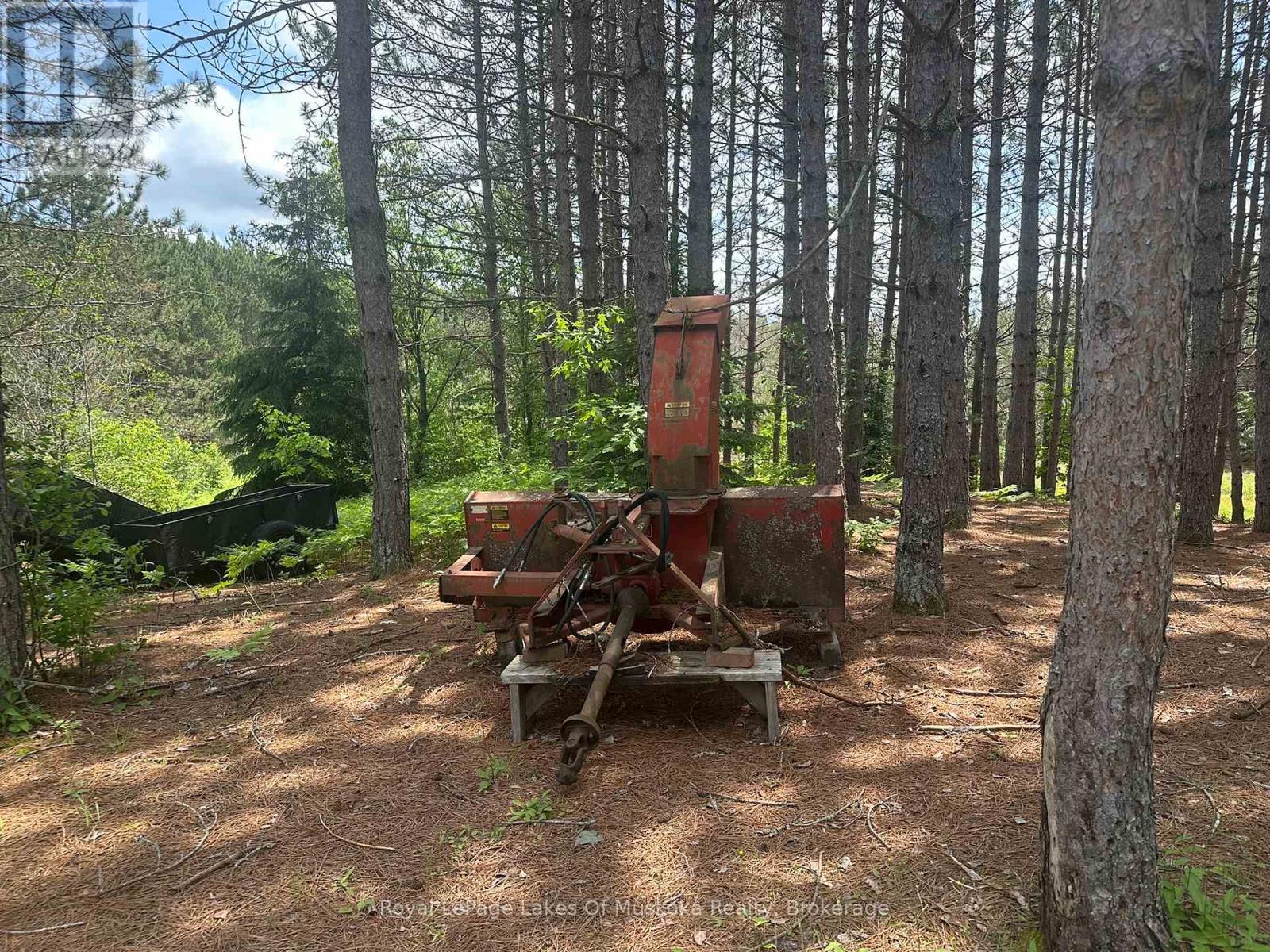 Blower for Tractor - 1958 518 Highway, Mcmurrich/Monteith (Sprucedale), ON - Outdoor