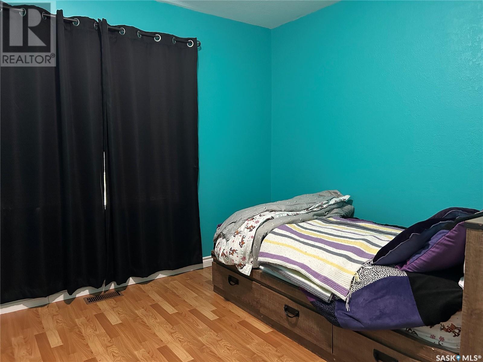 516 First Avenue E, Lampman, SK - Indoor Photo Showing Bedroom
