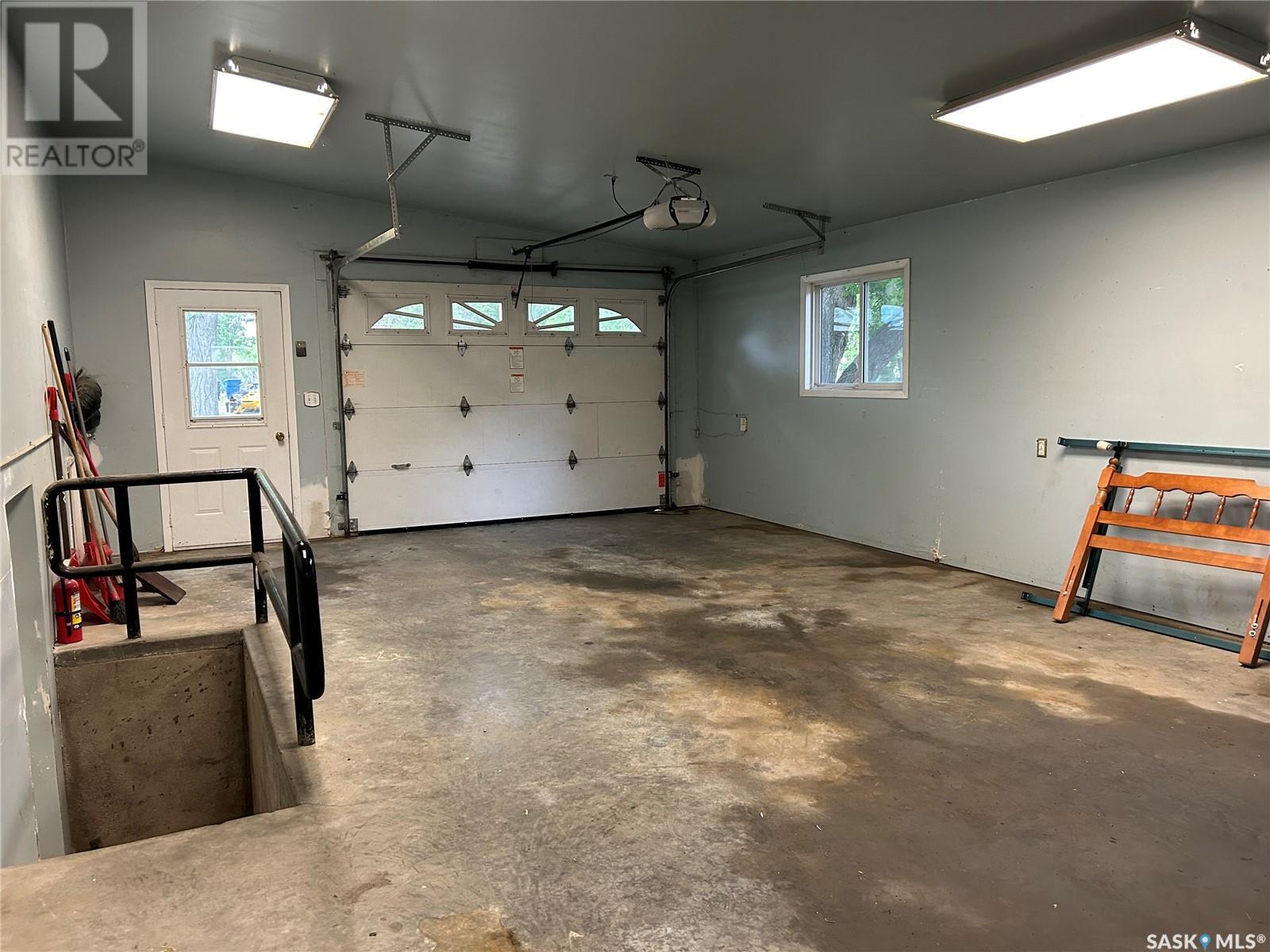 516 First Avenue E, Lampman, SK - Indoor Photo Showing Garage