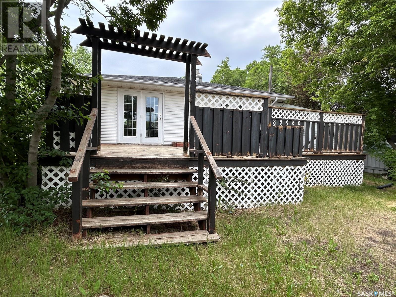 516 First Avenue E, Lampman, SK - Outdoor With Deck Patio Veranda