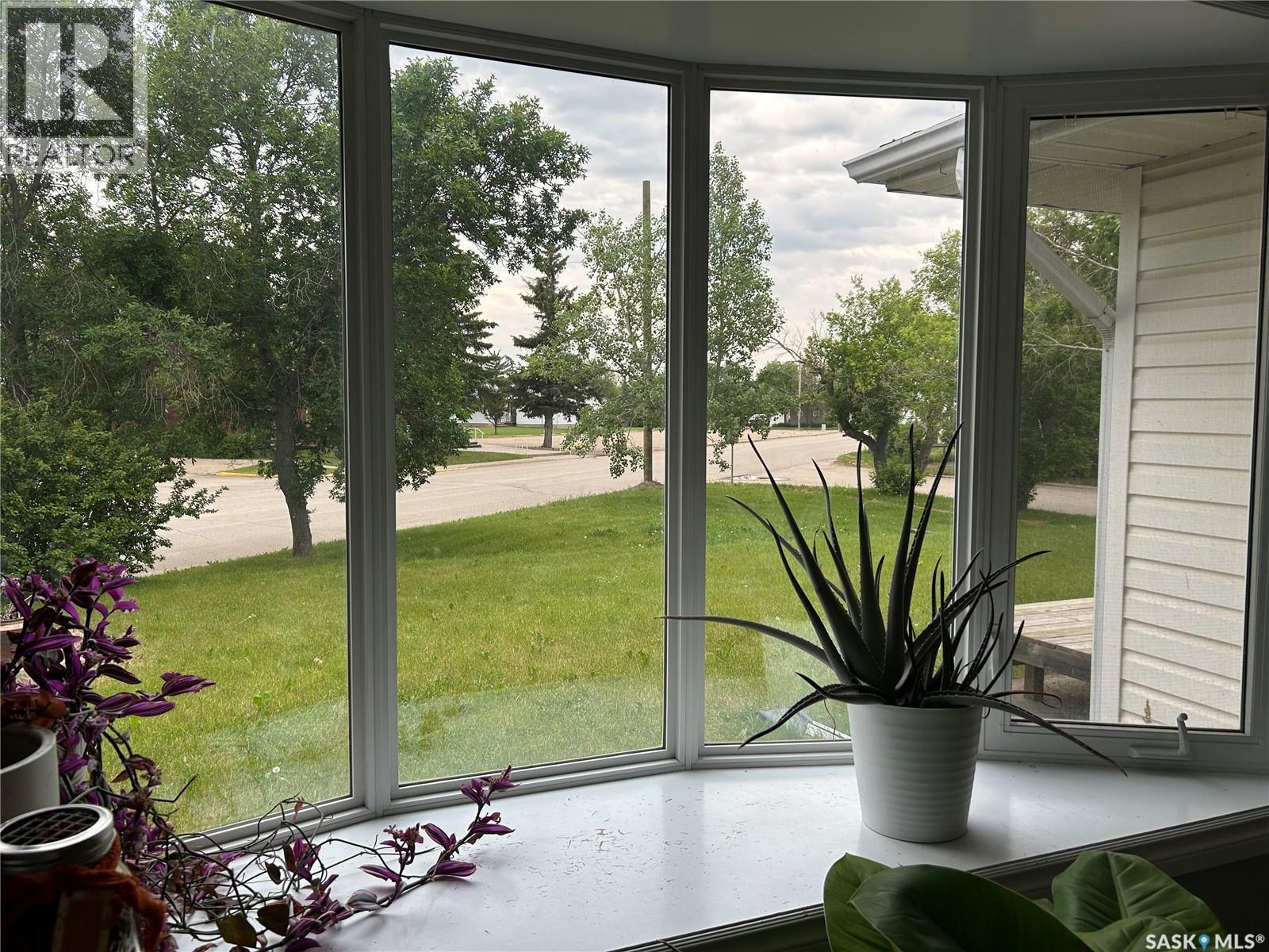 516 First Avenue E, Lampman, SK - Indoor Photo Showing Other Room