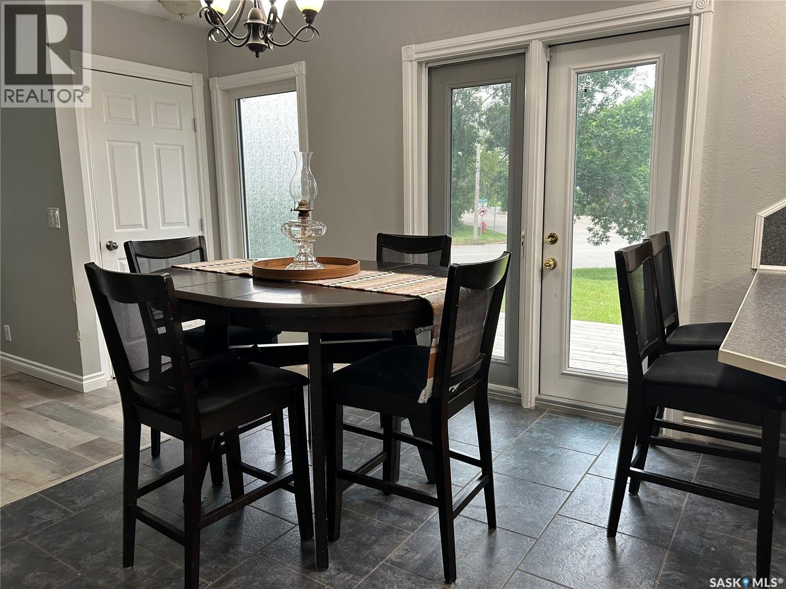 516 First Avenue E, Lampman, SK - Indoor Photo Showing Dining Room