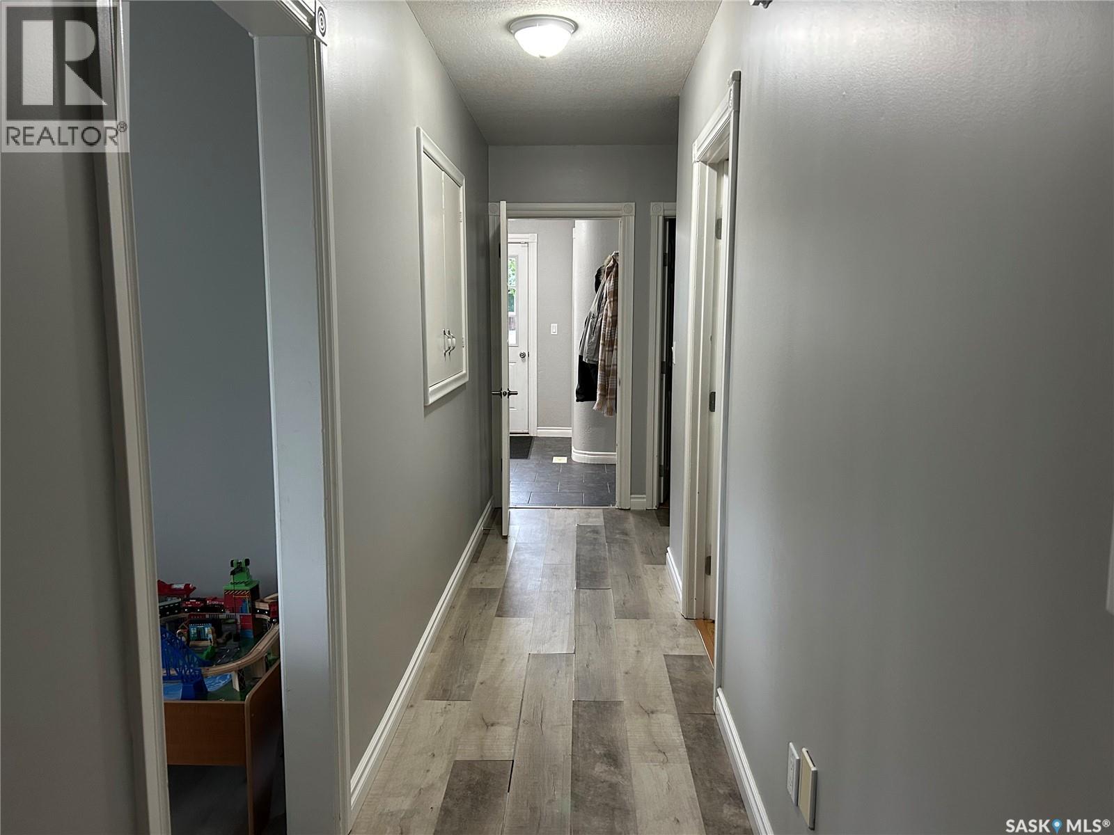 516 First Avenue E, Lampman, SK - Indoor Photo Showing Other Room