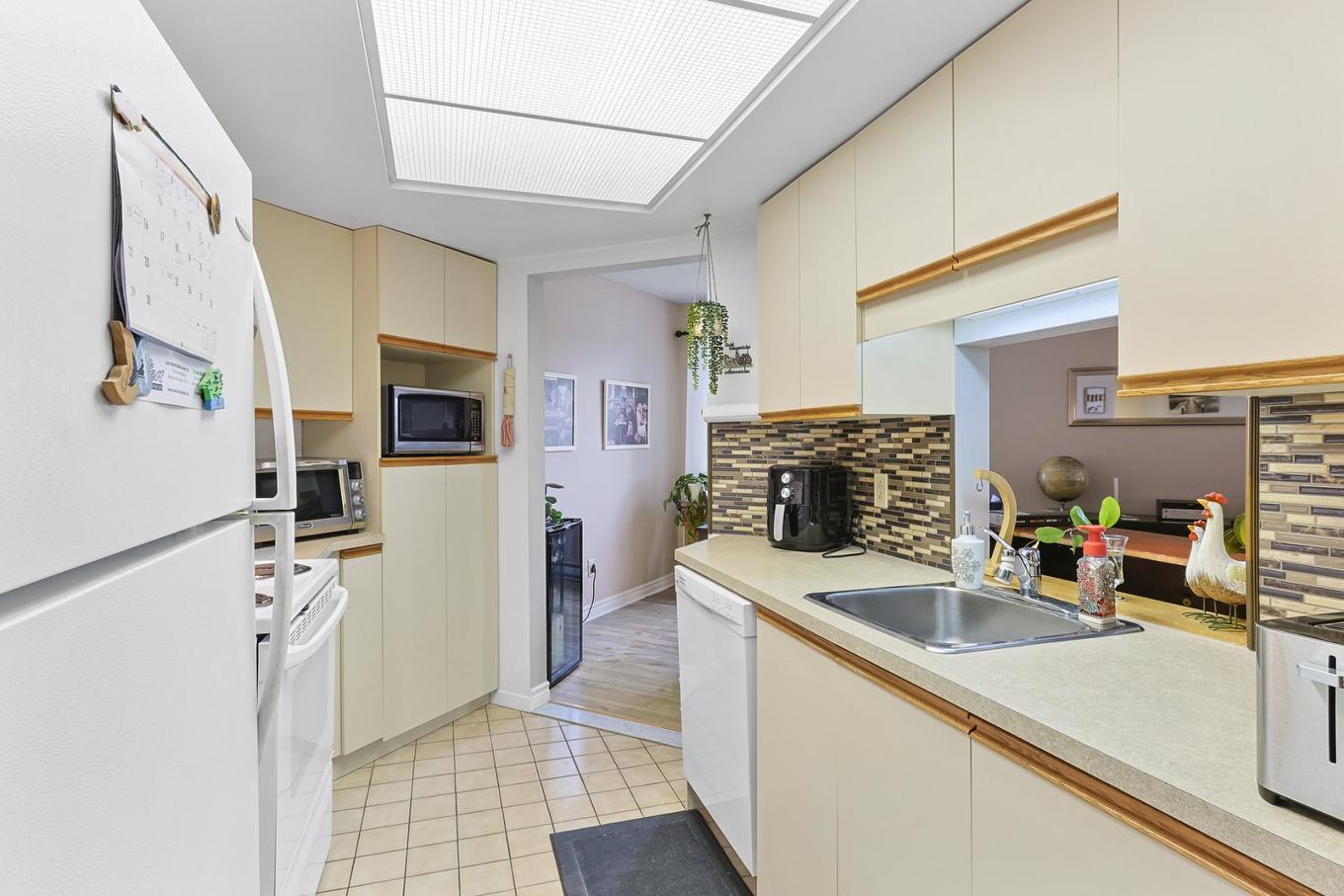 Kitchen - 202-13 Rue St-Laurent, Beauharnois, QC - Indoor Photo Showing Kitchen