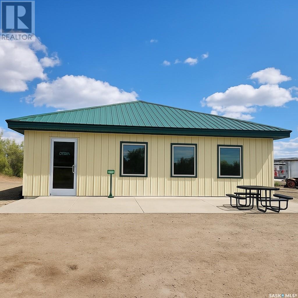 115 21 Highway N, Leader, SK