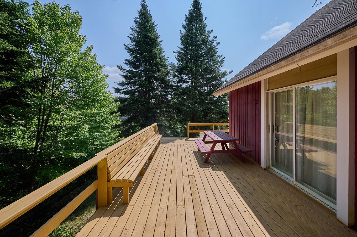 Balcon - 81 Ch. Tong-Il-Ro, Saint-Donat, QC - Outdoor With Deck Patio Veranda With Exterior