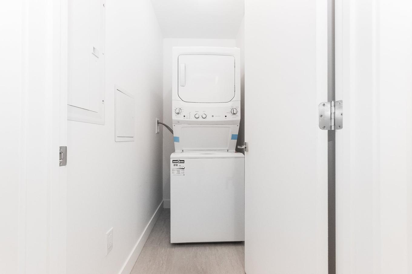 Laundry room - 613-1150 Boul. René-Lévesque E., Montréal (Ville-Marie), QC - Indoor Photo Showing Laundry Room