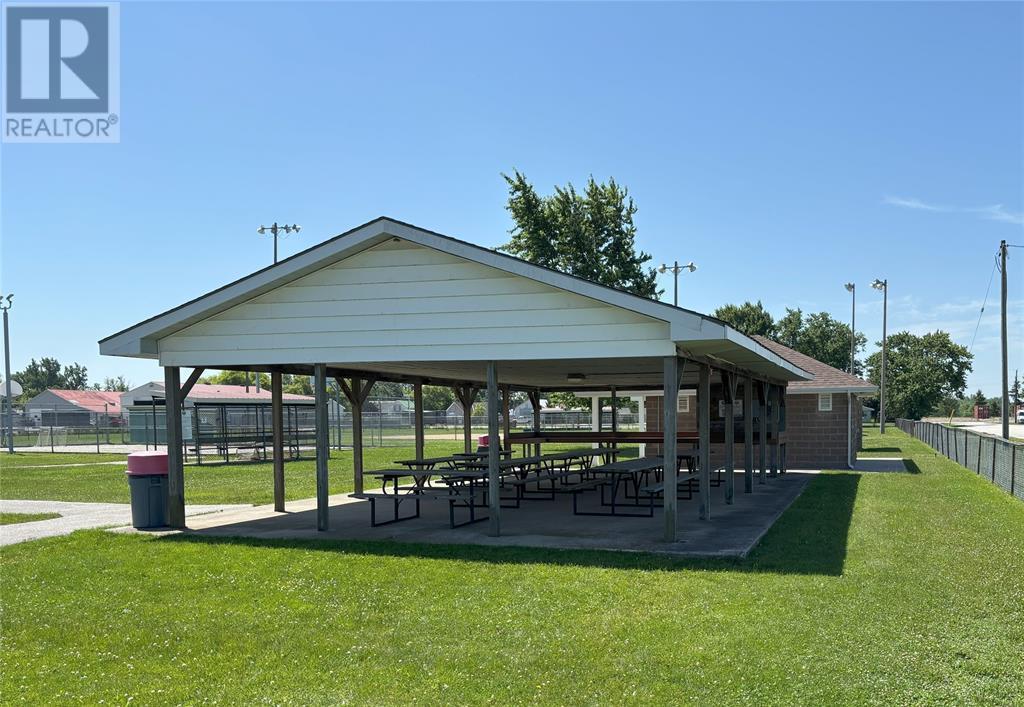 William Lt 9 & 10 Street, St Clair, ON