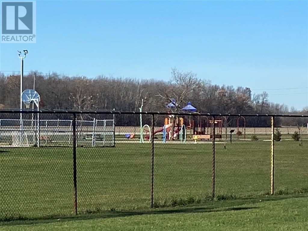 William Lt 9 & 10 Street, St Clair, ON