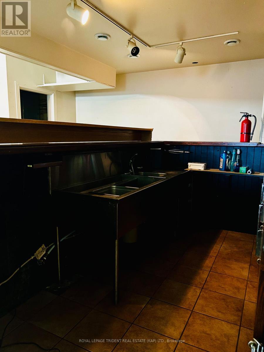 bar area - 98 Government Road W, Kapuskasing, ON