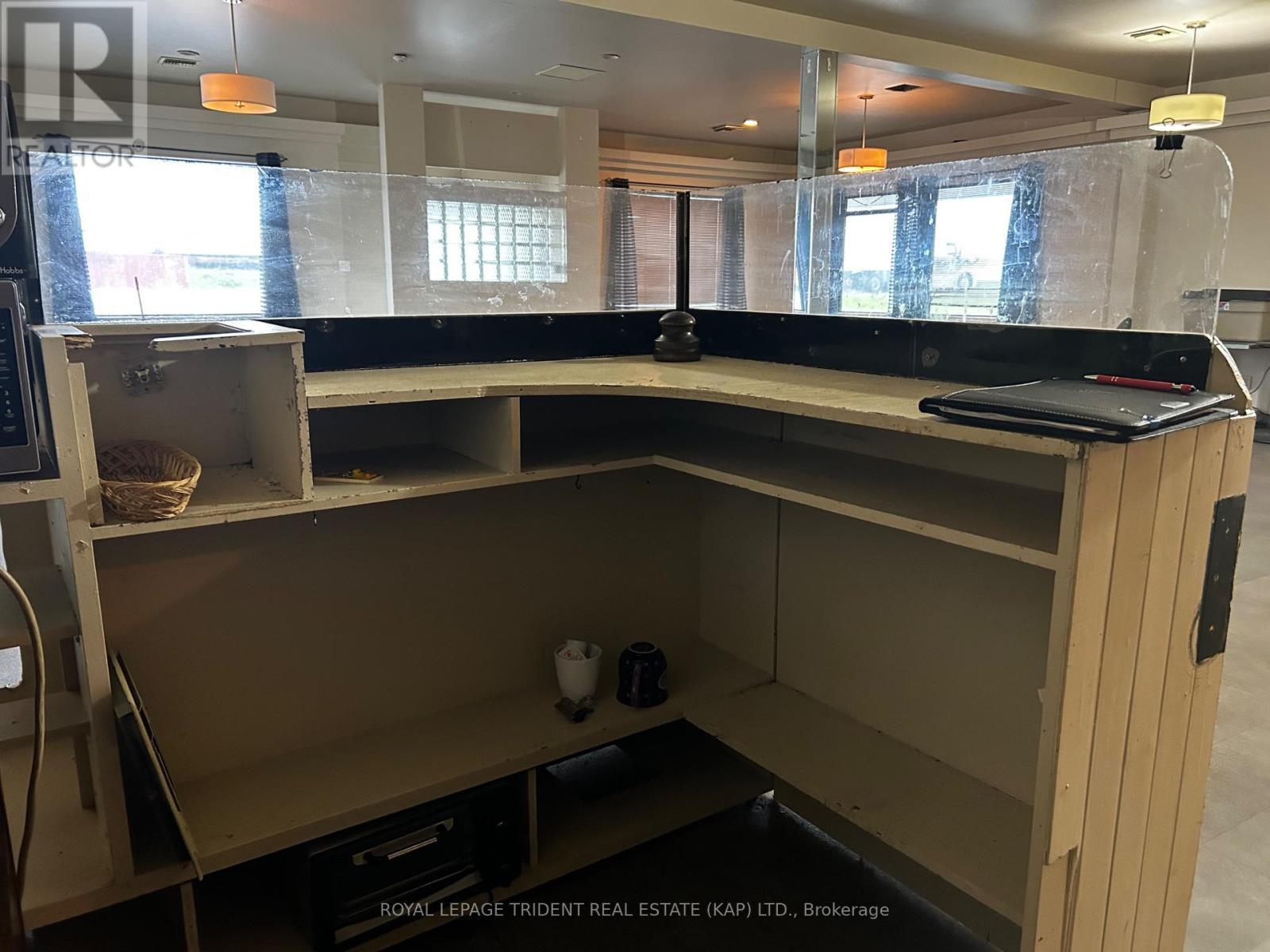 cash out area - 98 Government Road W, Kapuskasing, ON