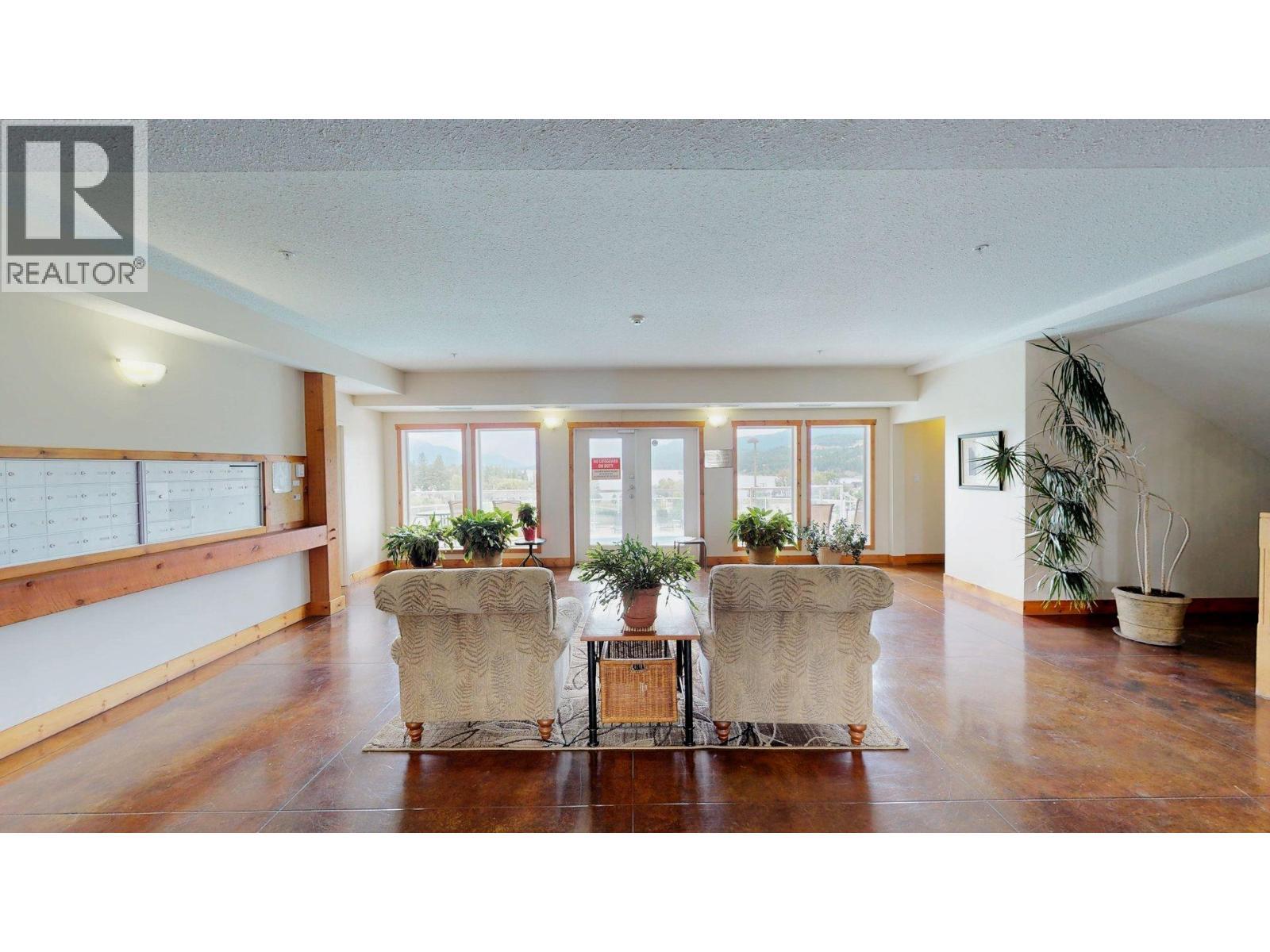 701 14A Crescent Unit# 213 I, Invermere, BC - Indoor Photo Showing Other Room