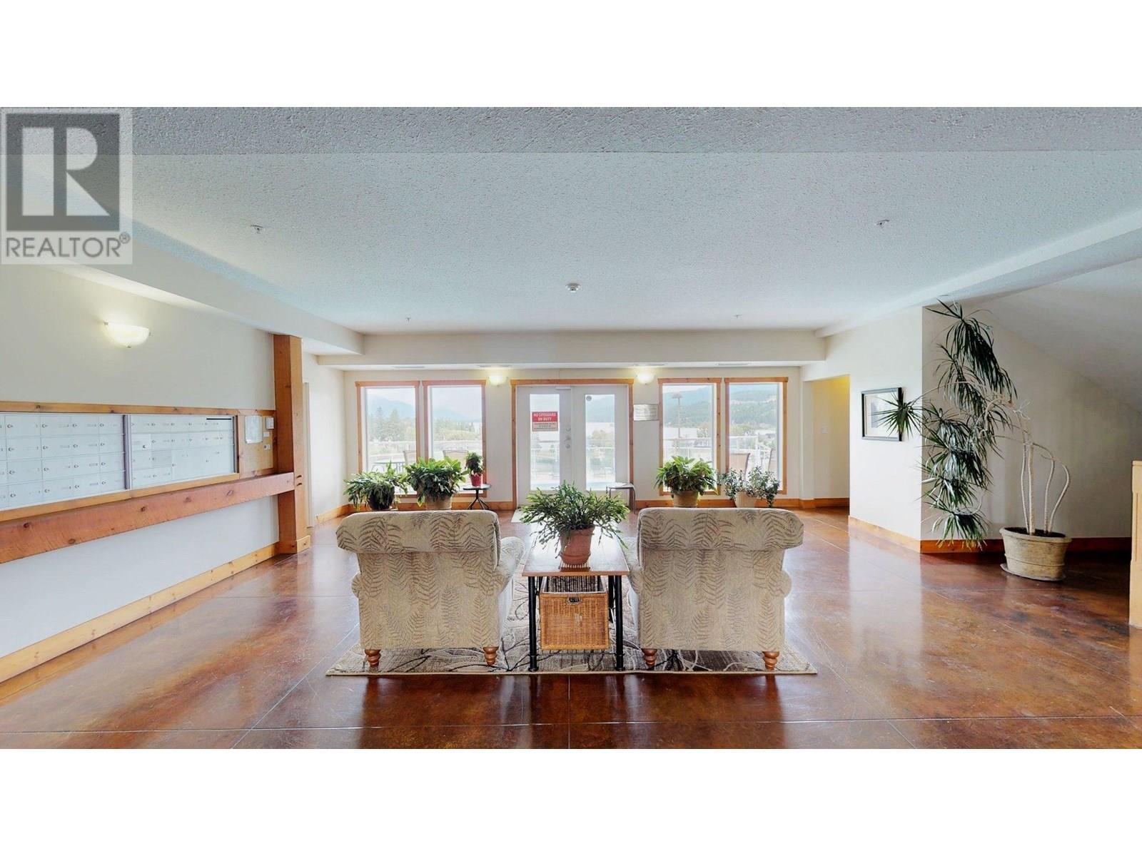 701 14A Crescent Unit# 213 I, Invermere, BC - Indoor Photo Showing Other Room