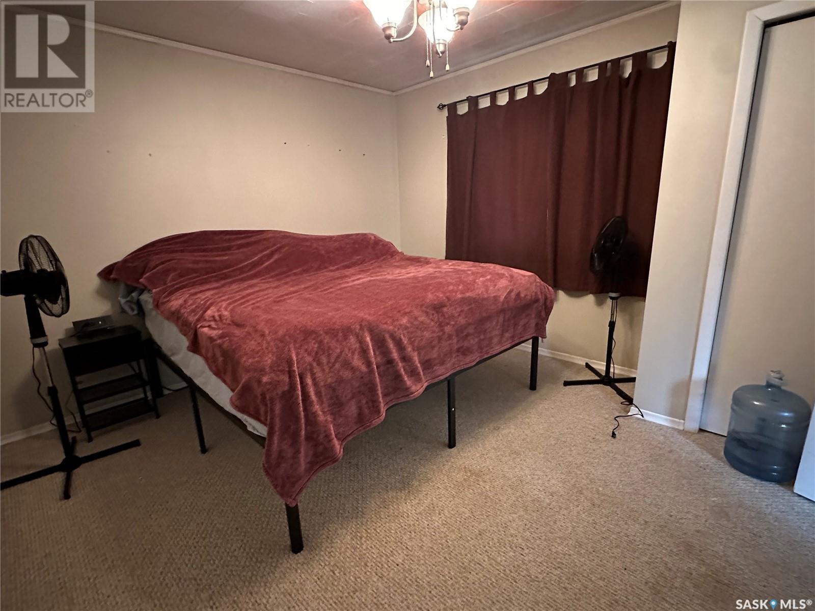 3360 Rutland Avenue, Gull Lake, SK - Indoor Photo Showing Bedroom