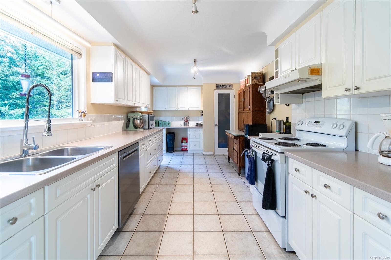 3225 Otter Point Rd, Sooke, BC