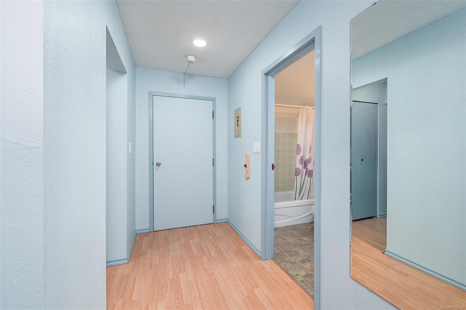 107-611 Macmillan Dr, Sayward, BC - Indoor Photo Showing Other Room