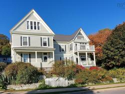 123 Duke Street Chester, NS B0J 1J0