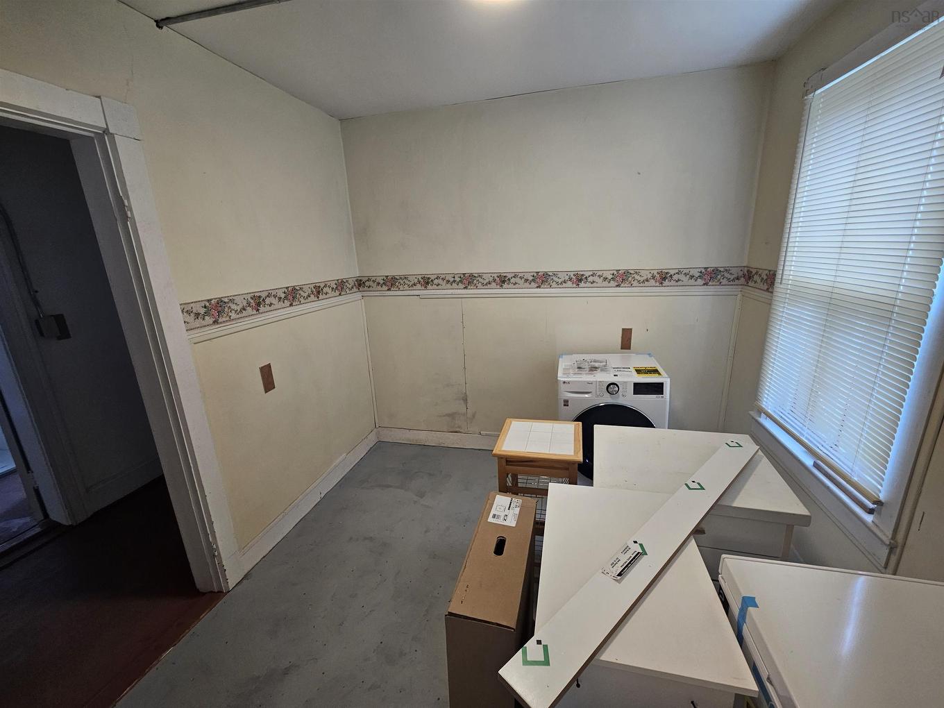 15 Mcdougal Street, Springhill, NS