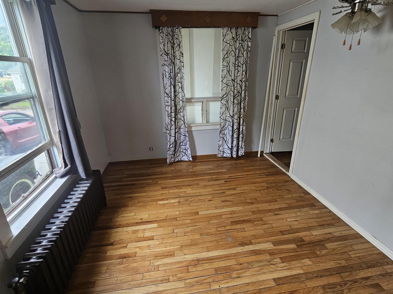 13 Dundonald Street, Amherst, NS