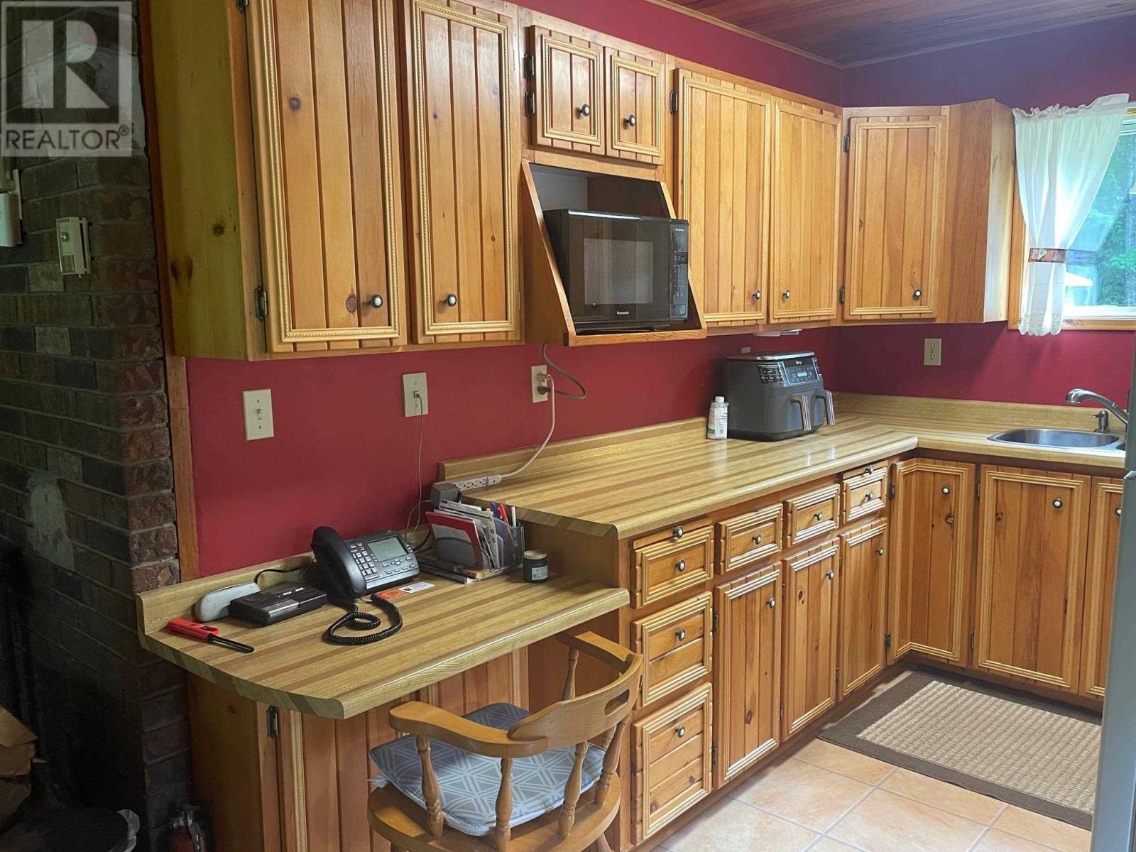 98 Whispering Pines, Batchewana, ON - Indoor Photo Showing Kitchen