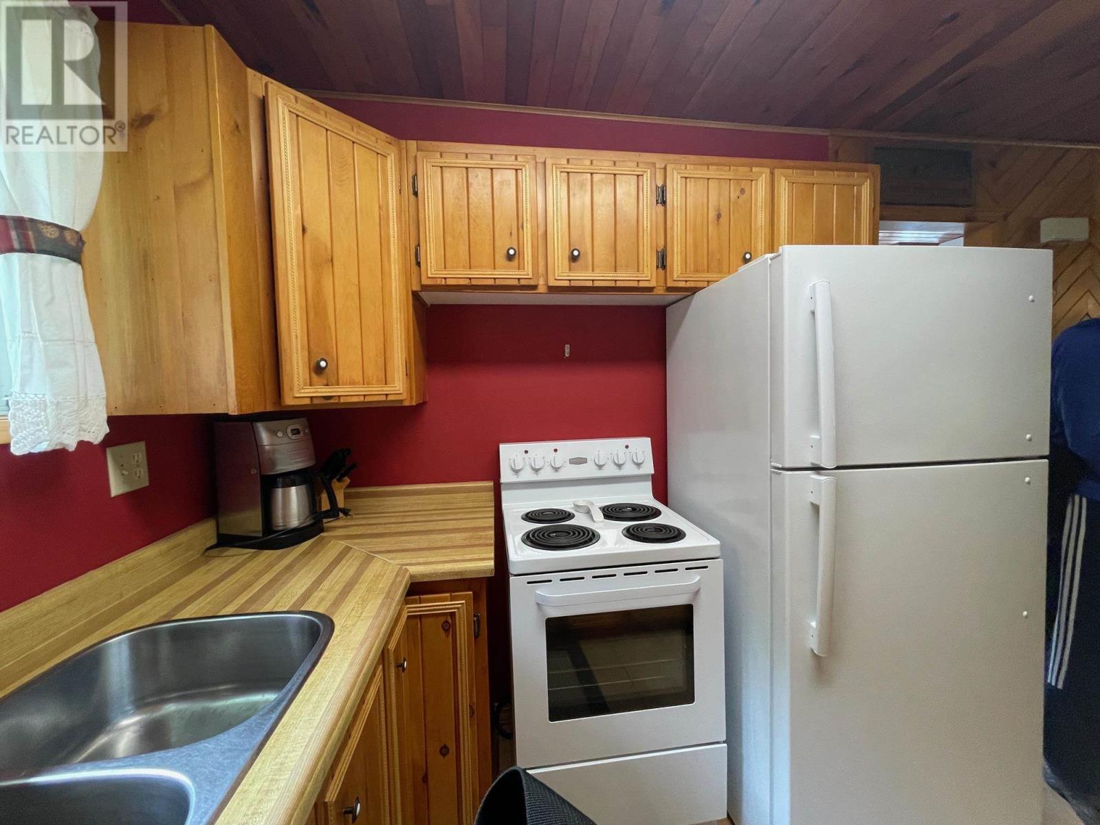 98 Whispering Pines, Batchewana, ON - Indoor Photo Showing Kitchen With Double Sink