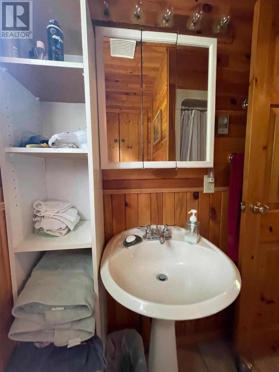 98 Whispering Pines, Batchewana, ON - Indoor Photo Showing Bathroom