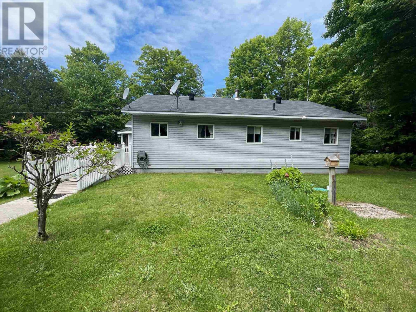 98 Whispering Pines, Batchewana, ON - Outdoor