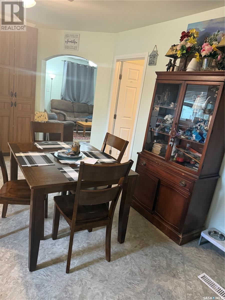 202 Maxwell Street, Kamsack, SK - Indoor Photo Showing Dining Room