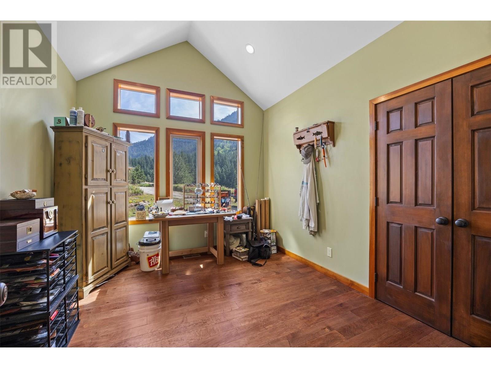 Main floor bedroom - 365 Riverwind Drive, Chase, BC - Indoor