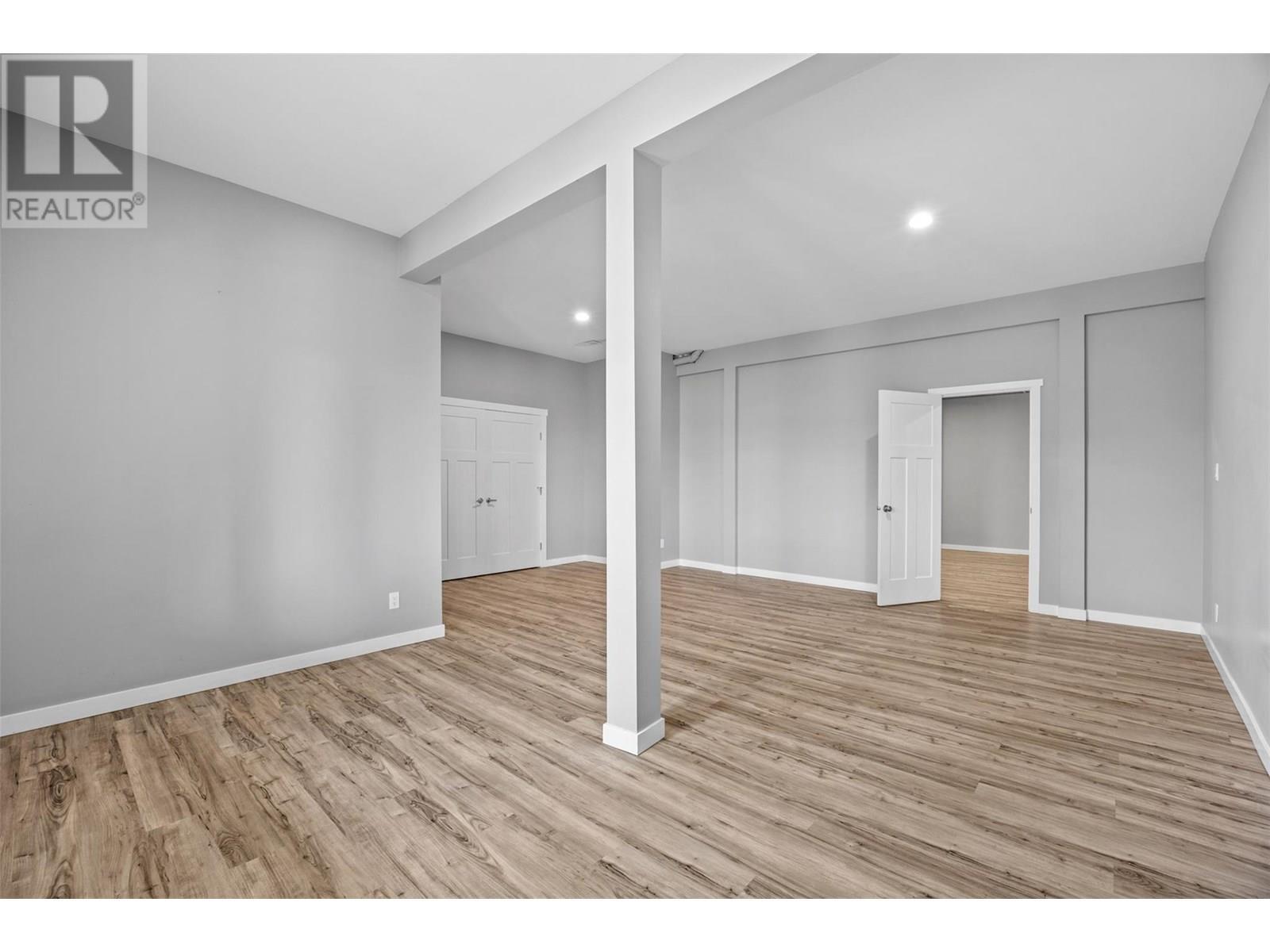 Basement master bedroom - 365 Riverwind Drive, Chase, BC - Indoor Photo Showing Other Room