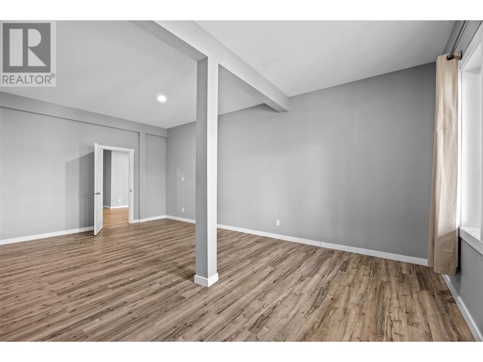 Basement master bedroom - 365 Riverwind Drive, Chase, BC - Indoor Photo Showing Other Room