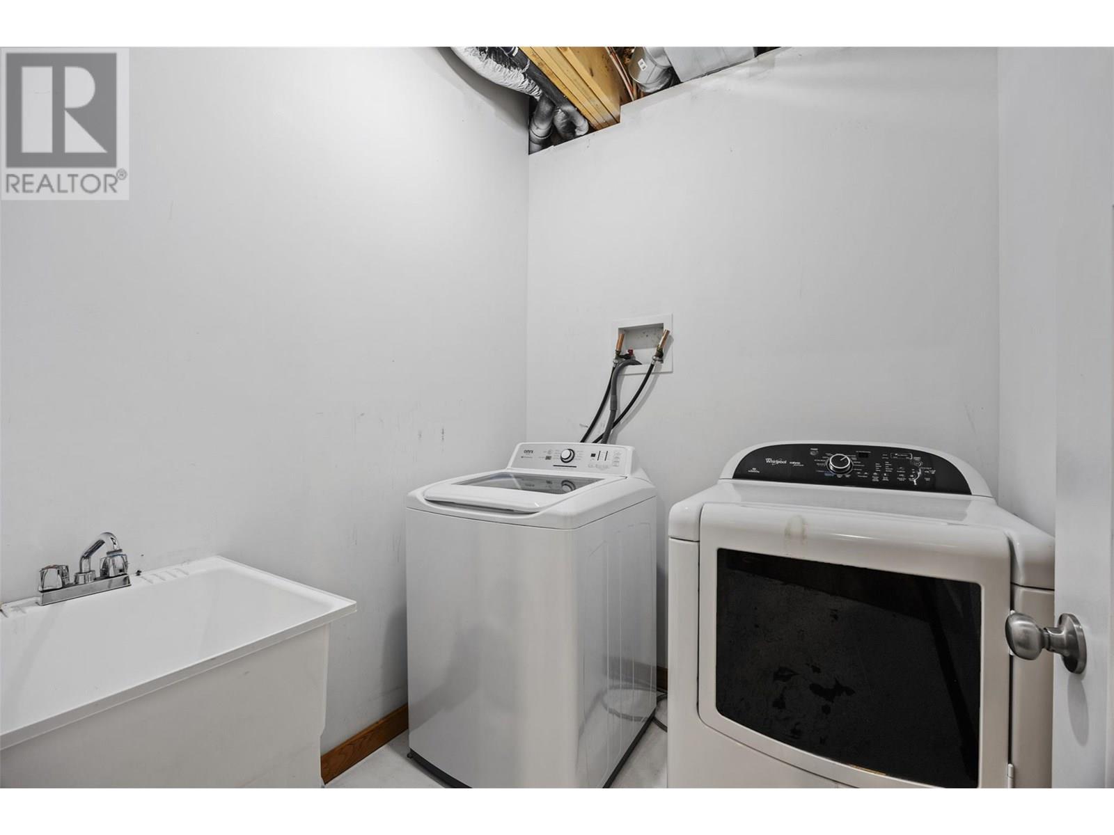 Laundry room - 365 Riverwind Drive, Chase, BC - Indoor Photo Showing Laundry Room