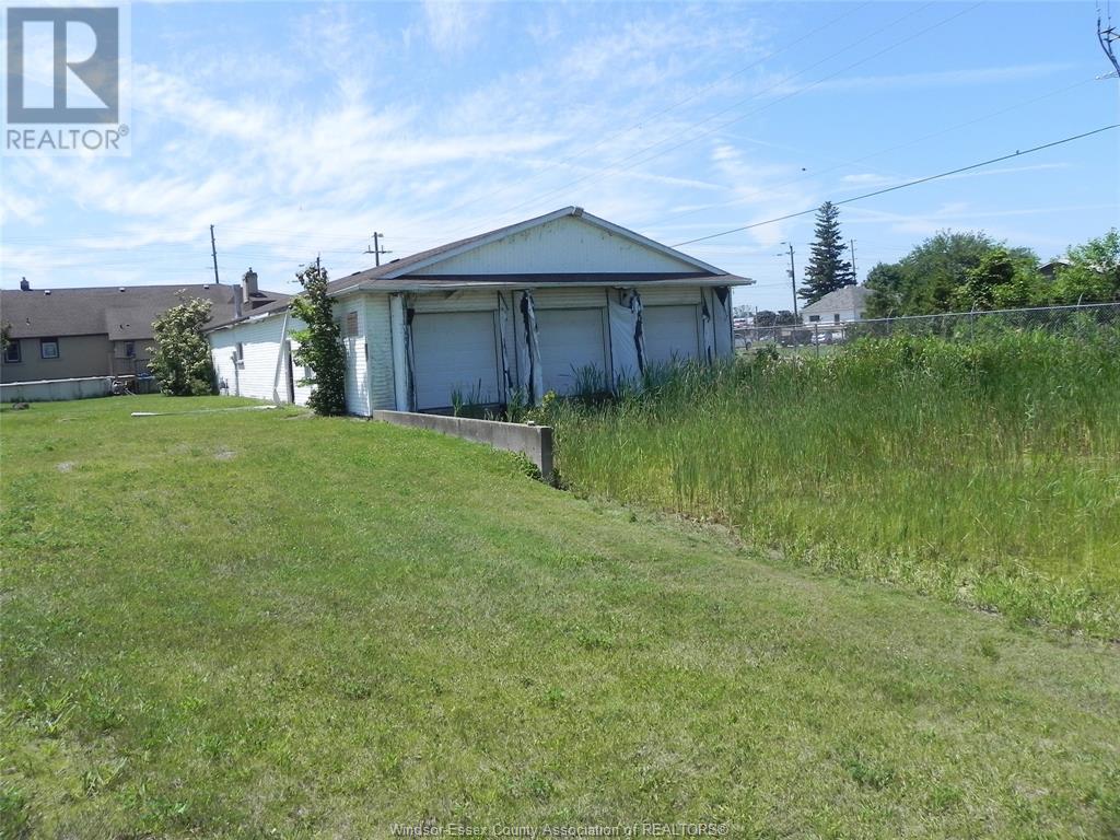 6 Peter, Leamington, ON