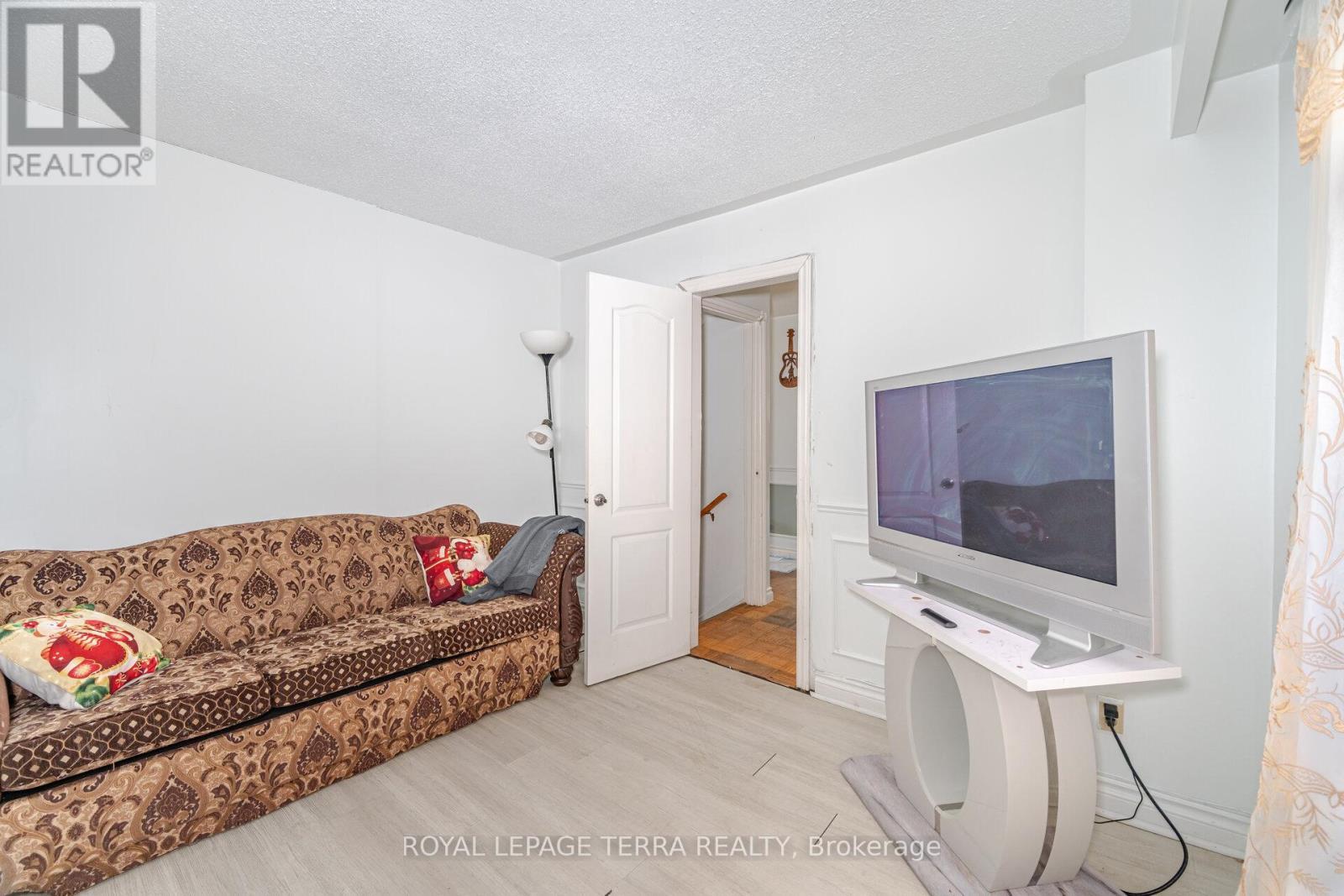 14457 Bramalea Road, Caledon, ON - Indoor