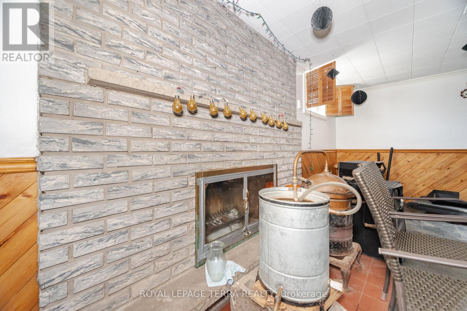 14457 Bramalea Road, Caledon, ON - Indoor Photo Showing Other Room With Fireplace