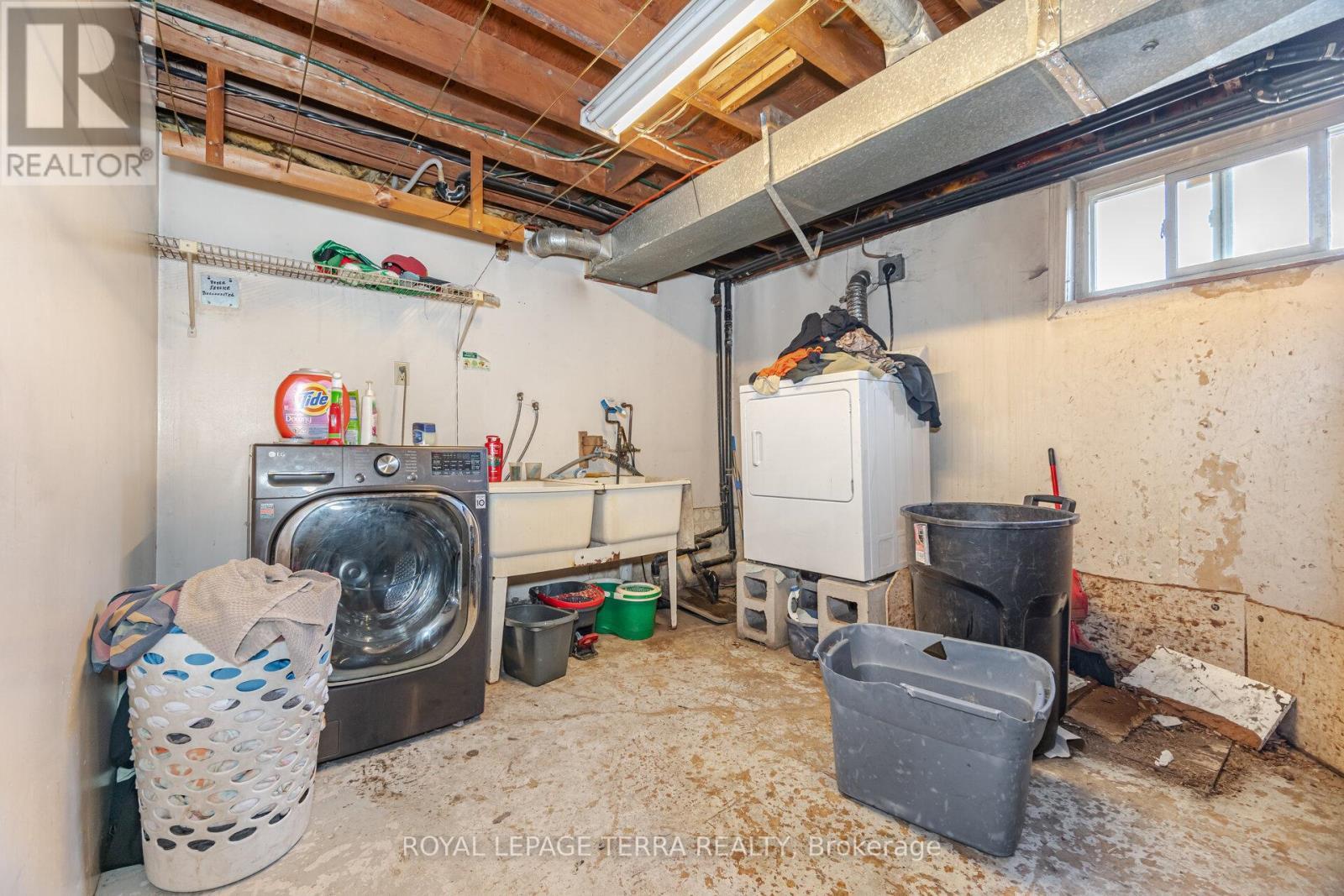 14457 Bramalea Road, Caledon, ON - Indoor Photo Showing Laundry Room